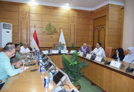 جامعة بنها تناقش الاستعدادات النهائية للكشف الطبي على الطلاب الجدد وتفعيل المنظومة الرقمية لخدمة الطلاب المستجدين