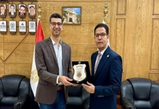 For his Efforts: President of Benha University Honors the Former Deputy for Governor of Qalyubia