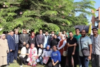 رئيس جامعة بنها يشهد أداء تحية العلم بكليتى الزراعة والطب البيطرى ويفتح معرض لانشطة الطلابية :-